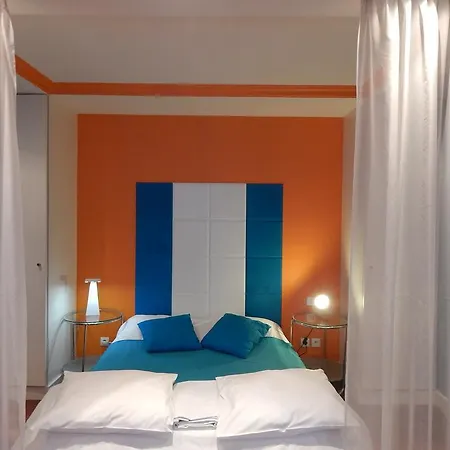 Studio Faubourg Saint Martin2 Parigi